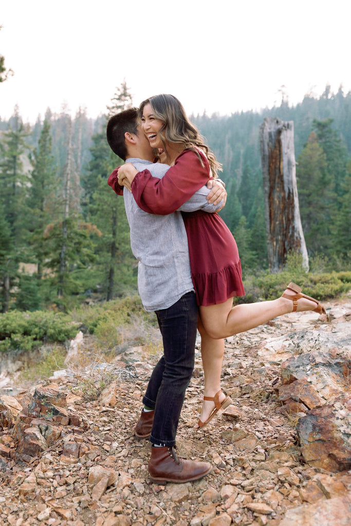 Engagement photography in the Sierras